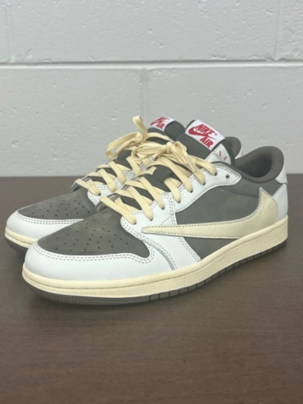 Jordan 1 Low Travis Scott Mocha